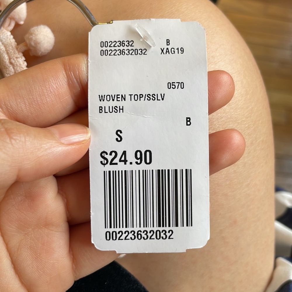 Forever 21 Woven Top - Picture 2 of 3